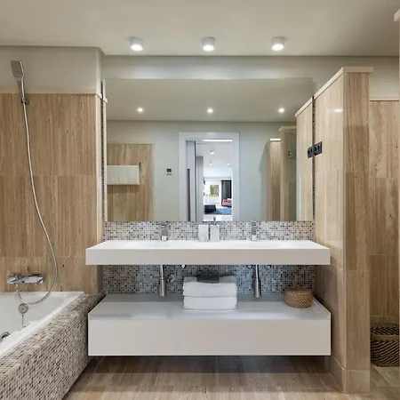 アパート Stunning Modern Frontline - Rdr206 *