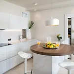 Stunning Modern Frontline - Rdr206 * Marbellac